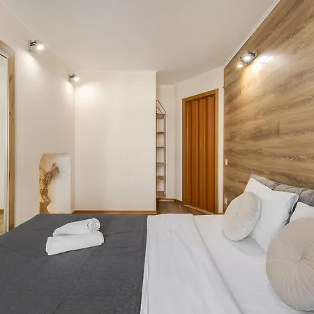 Apartment Tut Staroevreyska с