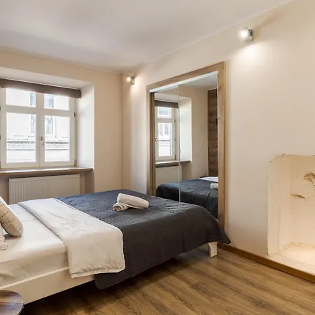 Tut Staroevreyska с * Lviv